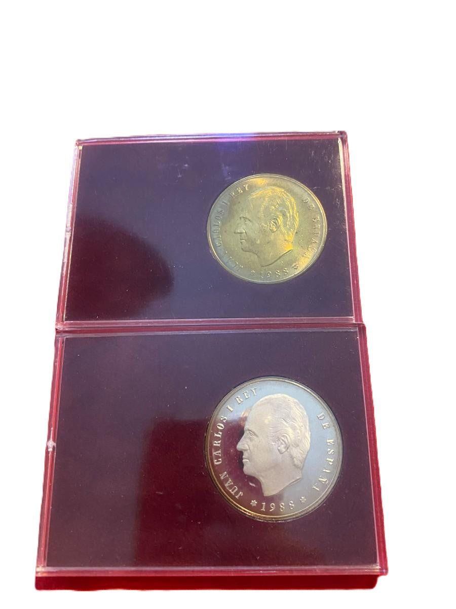 FNMT. SET OF 2 COMMEMORATIVE MEDALS OF THE BICENTENARY OF CHARLES III, MINTED BY THE FNMT. 1988