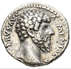 LUCIO VERO (161-169). Denario.  165 d.C. Roma. RIC 528.