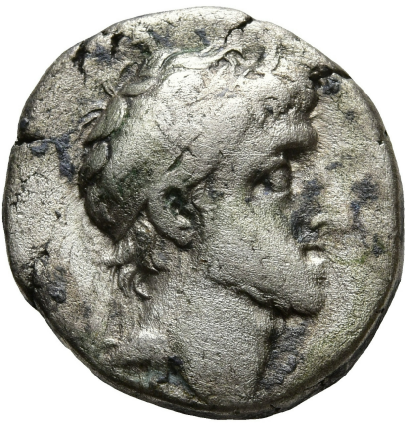 ARIARATES X EUSESBES FILADELFO (42-36 a.C.).Dracma.