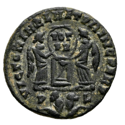 Constantino I. Follis. 319-320 d.C. Lugdunum. (Ric-VII 65). RARA