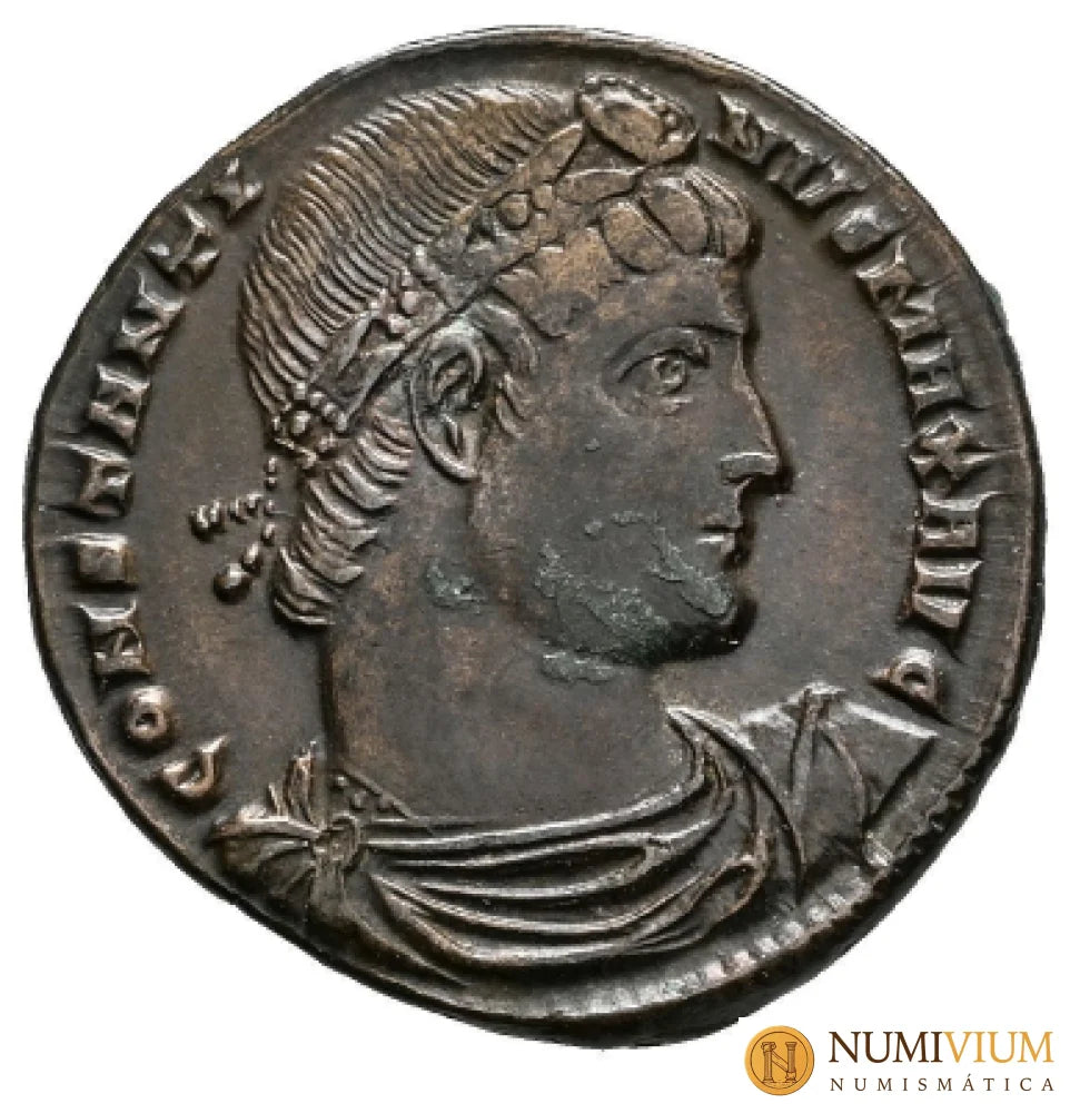 Constantino I. Follis. 328 d.C. Constantinopla. (Ric-VII 35)