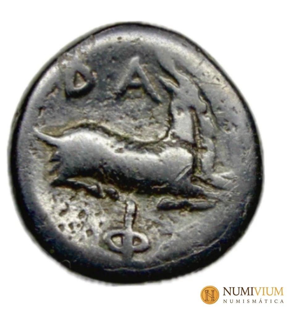 Filipo V de Macedonia (221–179 a.C.). Bronce con Heracles y cabra
