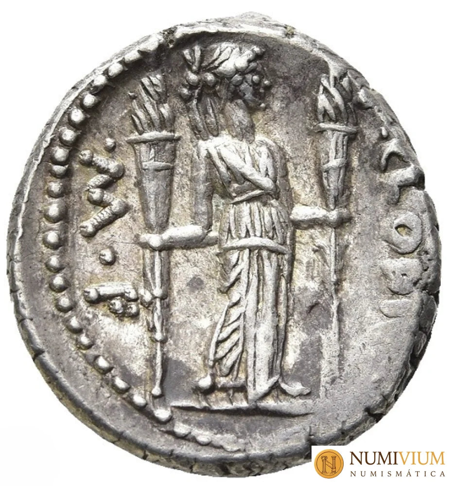 GENS CLAUDIA P. CLODIUS M.F. TURRINUS. Denario (42 a.C.). Roma.