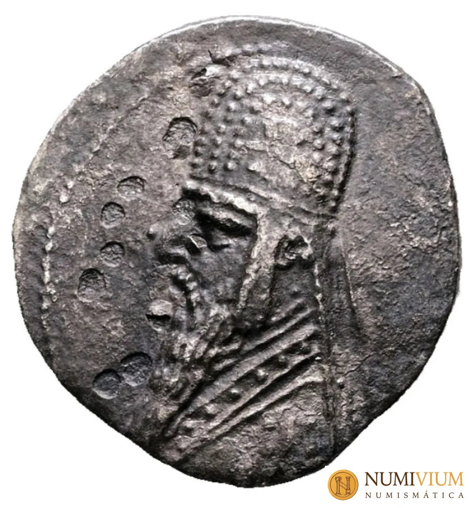 SINATRUCES (93 – 69 a.C.). Dracma. Raghae